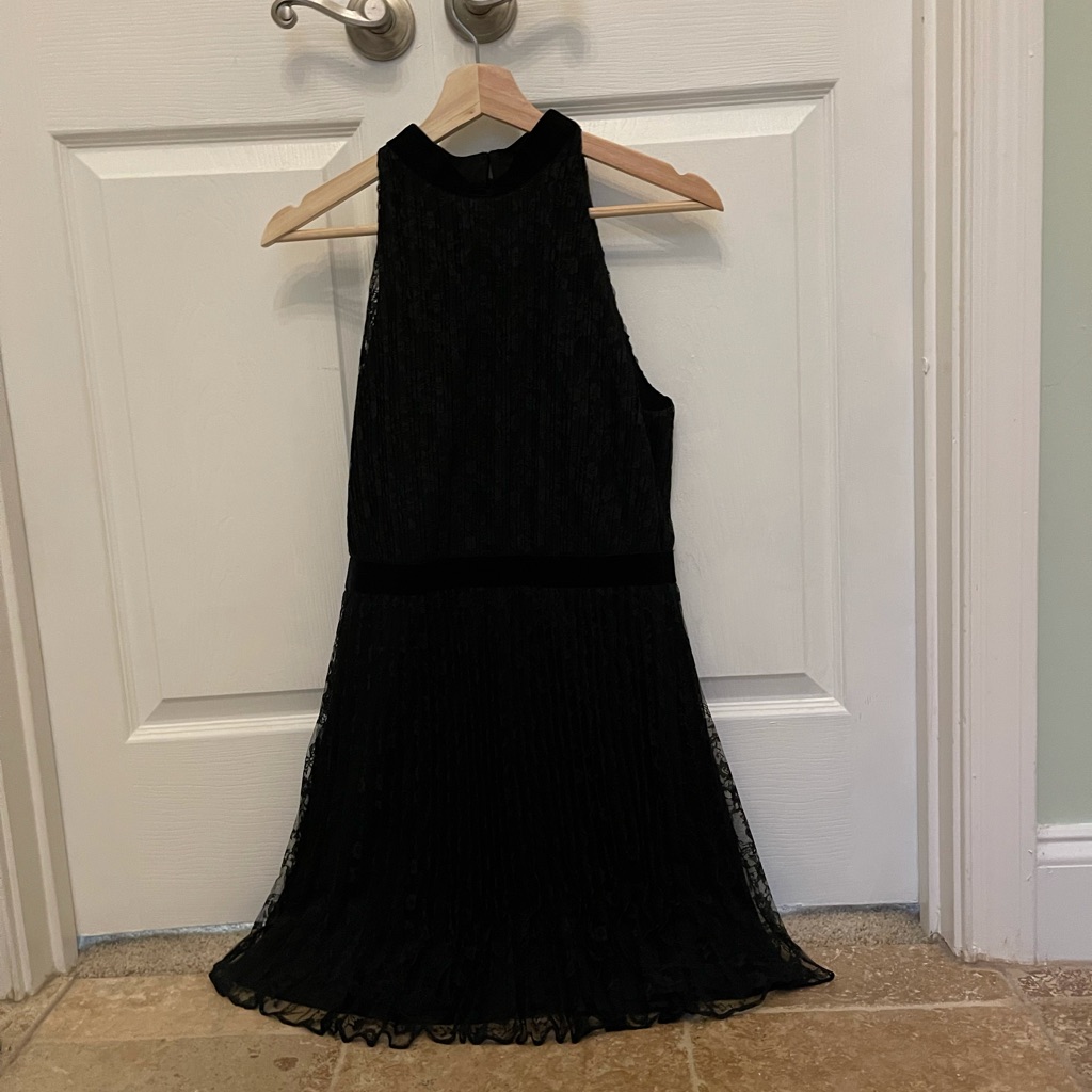 Dancing Lady Mini